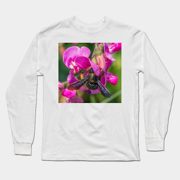 Giant bee 2 Long Sleeve T-Shirt by mbangert